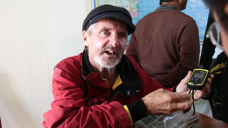 ​US man saved by Vietnamese fishermen after weeks adrift in sailboat