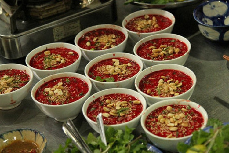 Raw blood soup can cost you your Tet: Vietnam ministry