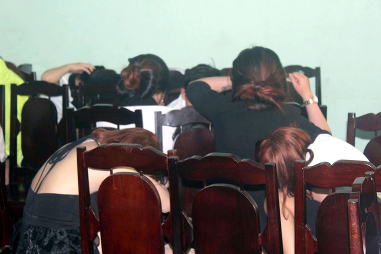 69 clubbers caught using drugs in southern Vietnam
