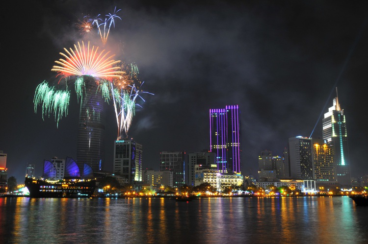 Evolution of Tet fireworks in Ho Chi Minh City