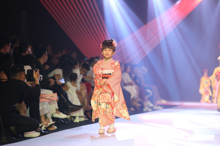​Little models shine at Fashion Week in Ho Chi Minh City