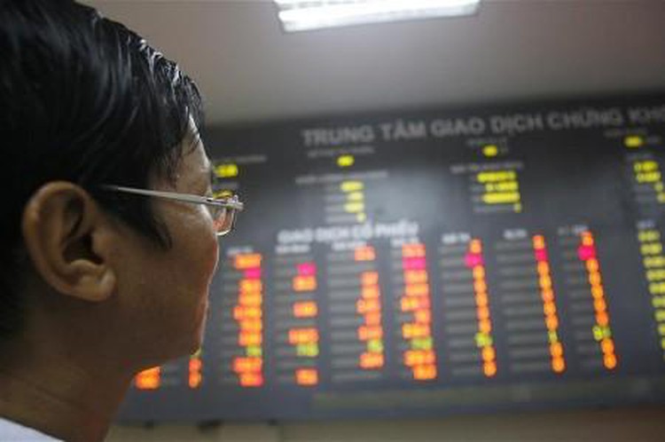 ​SE Asia Stocks-Vietnam bounces back, Singapore snaps five sessions of falls