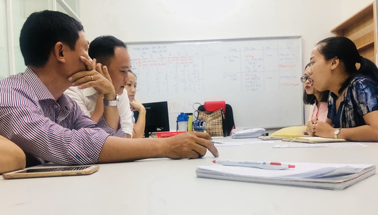 In Vietnam, English center leads learners up blind alley with 'guaranteed IELTS score' promise