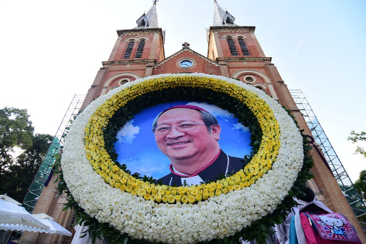 Thousands attend funeral of late Ho Chi Minh City archbishop