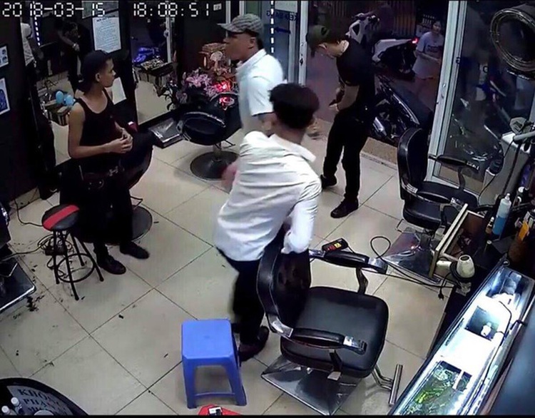 Men nabbed in shooting of barbershop owner over love affair in Vietnam