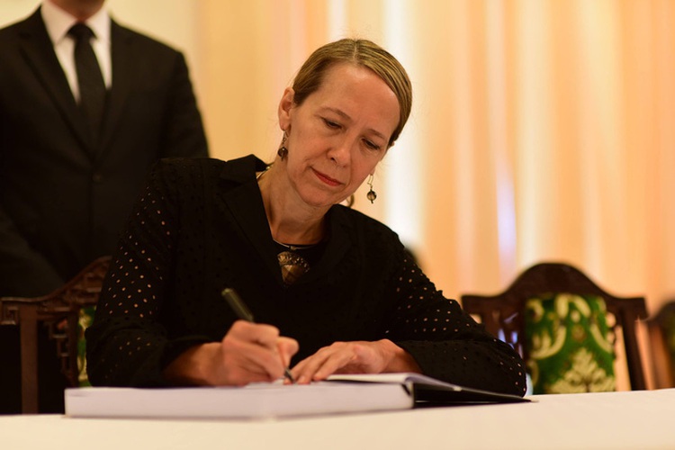 Foreign diplomats express condolences on passing of former Vietnamese PM Phan Van Khai