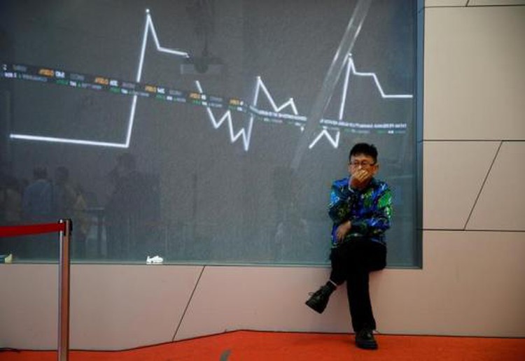 SE Asia Stocks-Philippines rebounds, Vietnam hits record