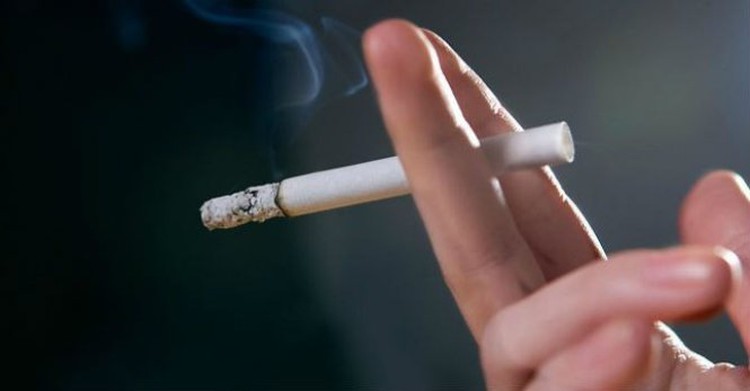 Vietnamese schoolgirl fined for smoking aboard plane