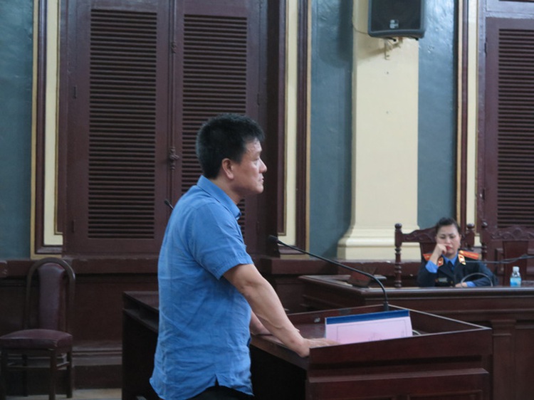 Ho Chi Minh City customs officer jailed for 12 years over bribery