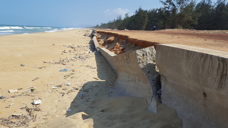 Vietnam’s $3.5mn anti-erosion dyke breaks two years after installation