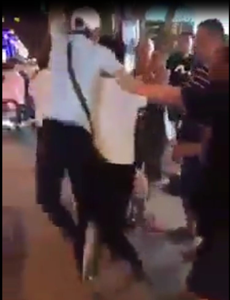 Chinese tourists fight restaurant staff over bill in Vietnam
