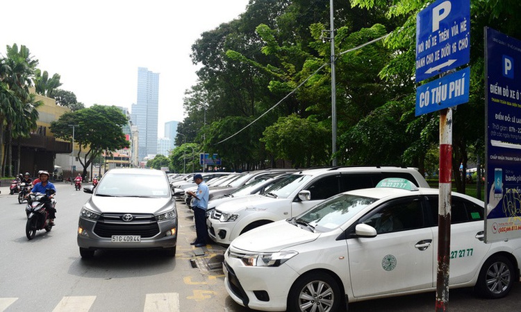 Ho Chi Minh City to raise on-street car parking rates from June