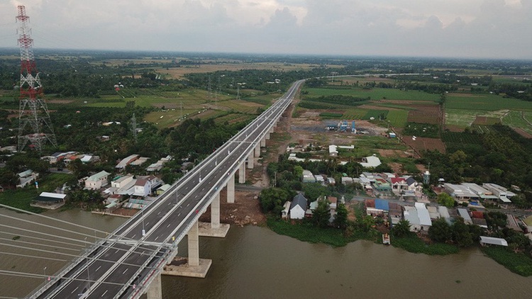 Much-awaited bridge in Vietnam’s Mekong Delta opens