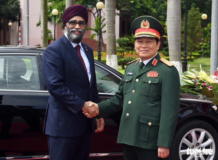 Canada willing to give Vietnam military training: defense minister