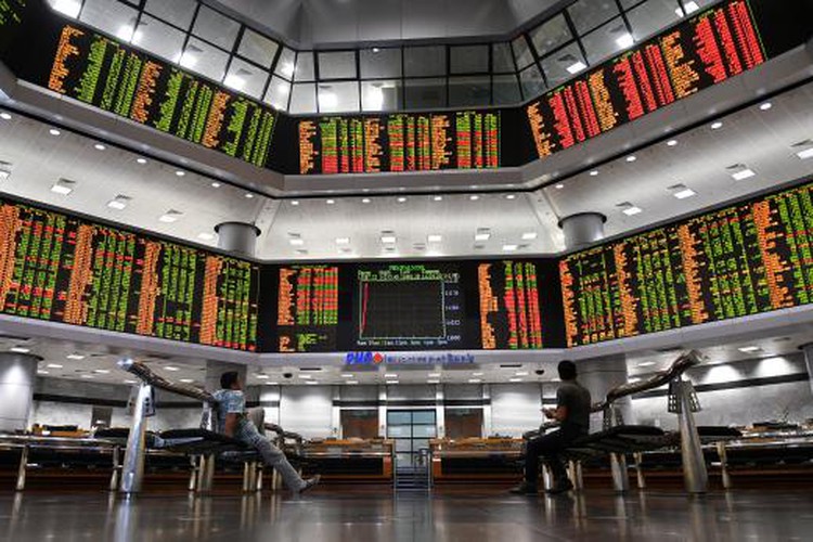 SE Asia Stocks-Vietnam falls after 8 sessions of gain, Thailand extends rise