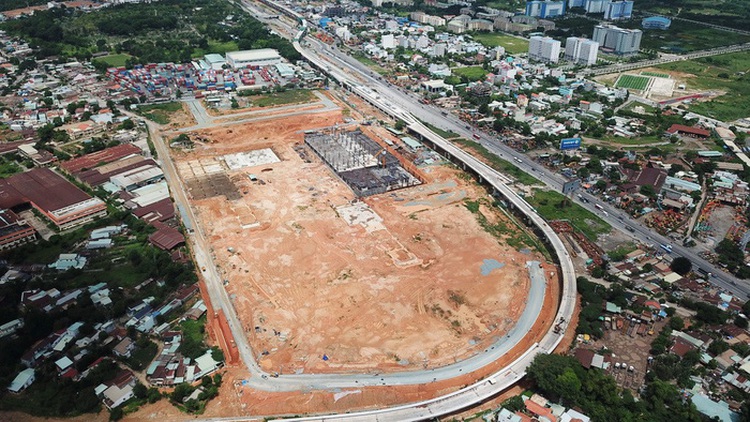 Saigon’s new Mien Dong Bus Station plagued by sluggish construction