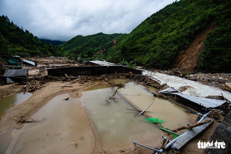 $440,000 fish farm destroyed by floods in northern Vietnam