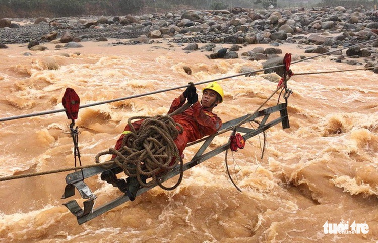 Kindness in wake of disastrous floods in northern Vietnam