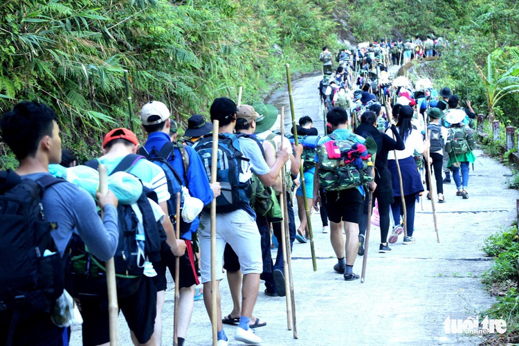 ​Vietnamese karate students complete training program in mountains