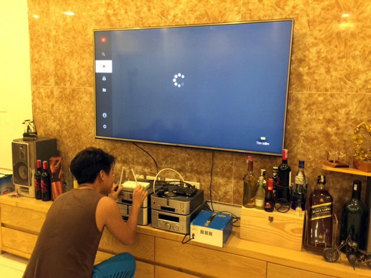 In Vietnam, Internet, TV services in apartments monopolized by certain providers