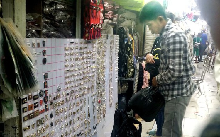 Vietnamese businesses demand sterner oversight of fake goods