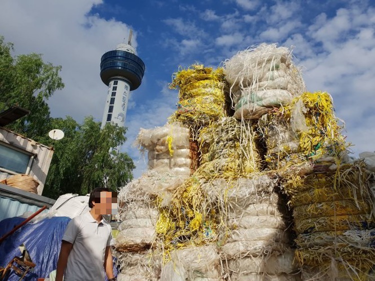 Untreated scrap imported en masse into Vietnam