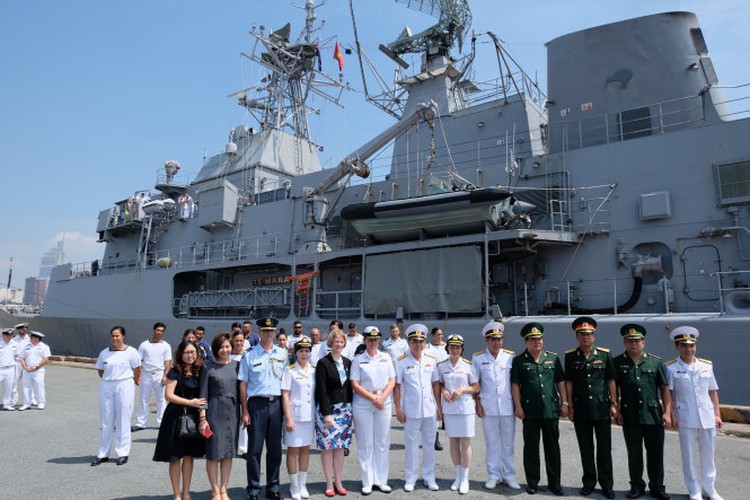 New Zealand naval frigate on visit to Ho Chi Minh City