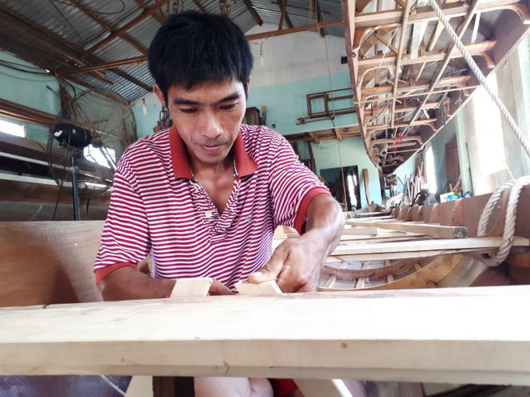 Meet the Vietnamese men who make invincible racing boats