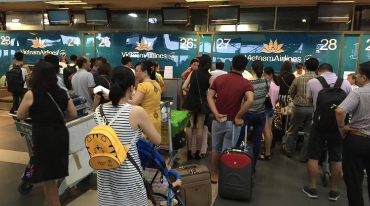 Vietnam Airlines launches in-town check-in service