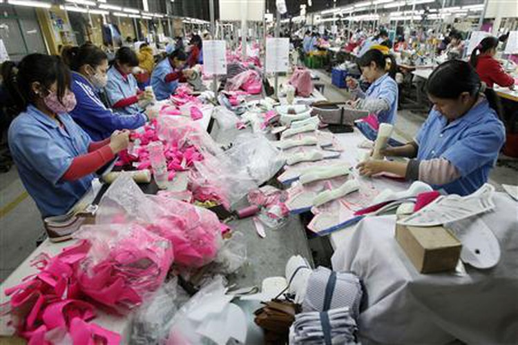Vietnam to lift foreign ownership limit on listed companies