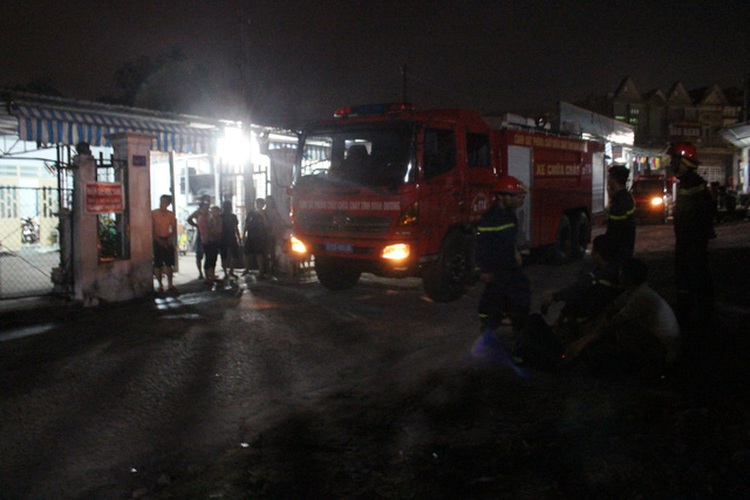 Vietnamese man locks wife, two children in house in arson attempt