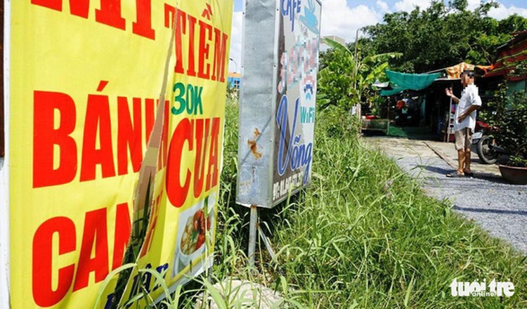 One injured as gang vandalize, fire guns at house in Ho Chi Minh City