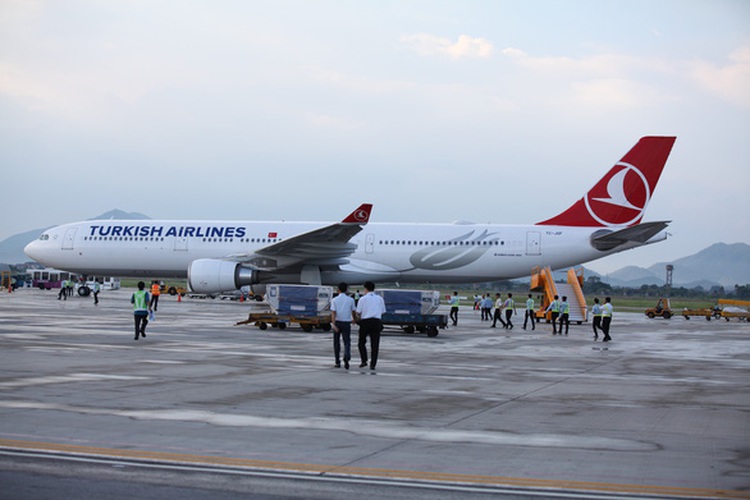 Foreigner stuck for two months at Vietnam’s airport eventually leaves country