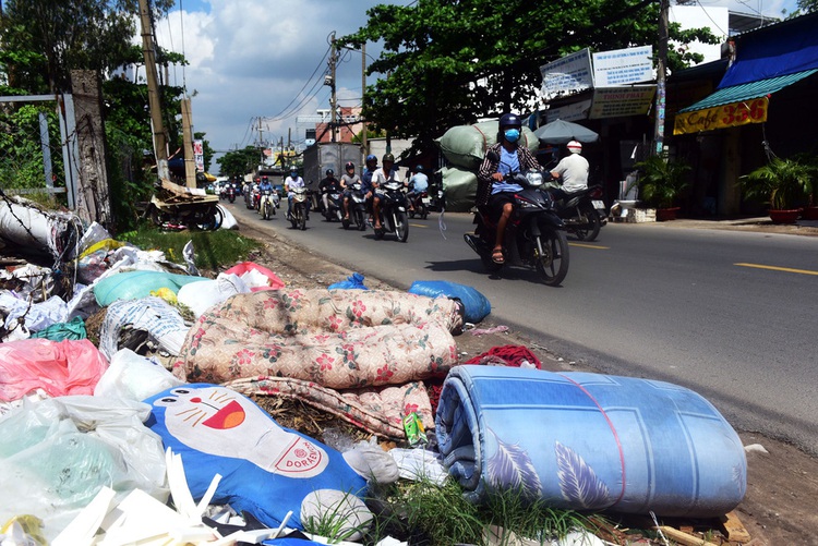 Ho Chi Minh City flooded with garbage after historic inundation