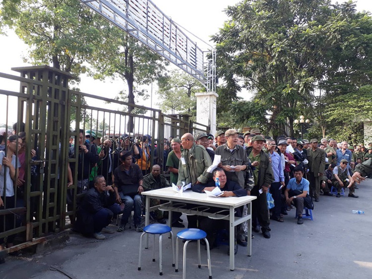 Vietnam’s ticket fever for ASEAN semi moves from stadium counters to cyberspace