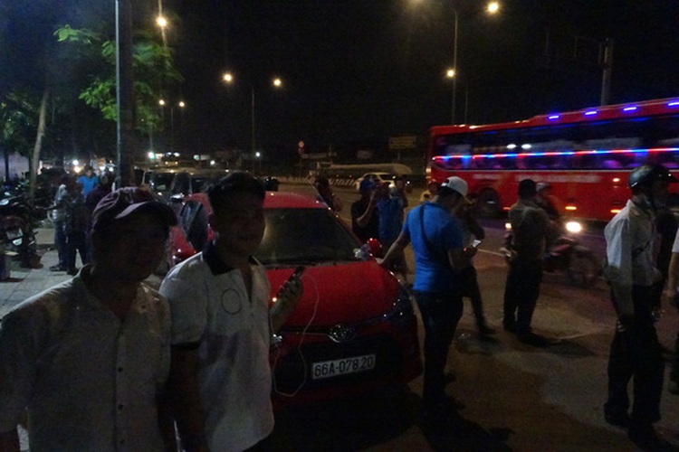 Ho Chi Minh City toll station shuts down over drivers’ objection