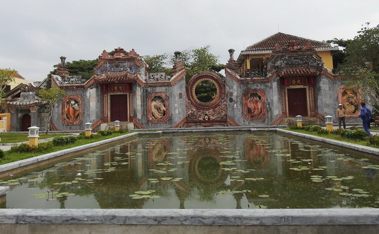 Hoi An adds 400-year-old temple gate to attraction list