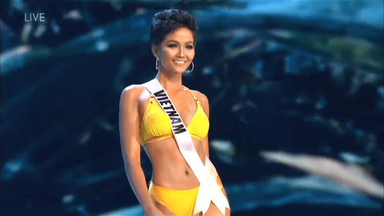 Miss Vietnam offers olive branch to US contestant after mocking row at Miss Universe