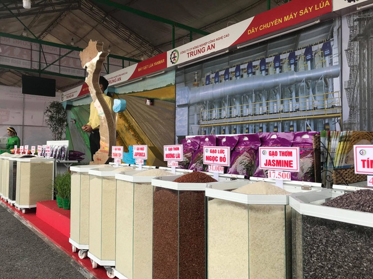 Vietnam unveils logo for homegrown rice
