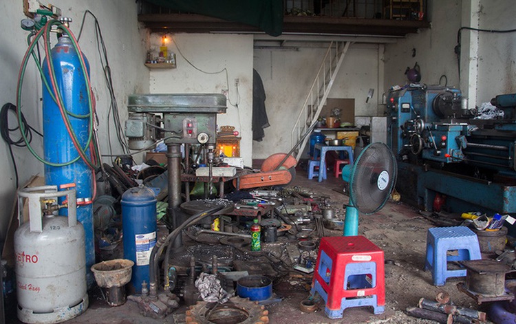 In Vietnam, careless welding activities spark concern over fire, explosion