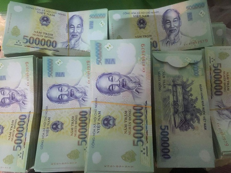 Banknote look-alike envelopes raise legal eyebrows in Vietnam