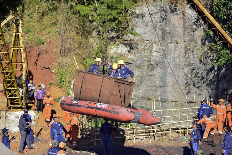 India's top court says 'every second counts' for miners trapped for 3 weeks