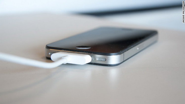Vietnamese teenager loses fingers as mobile phone explodes while charging