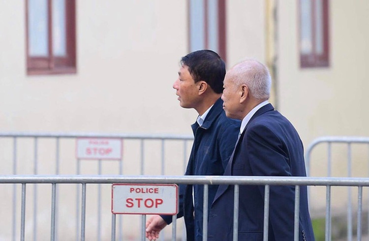 Former public security vice-ministers stand trial in Hanoi