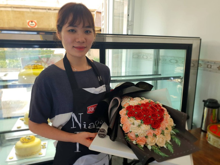 In Vietnam, men seek way to lovers’ heart through stomach on Valentine’s Day