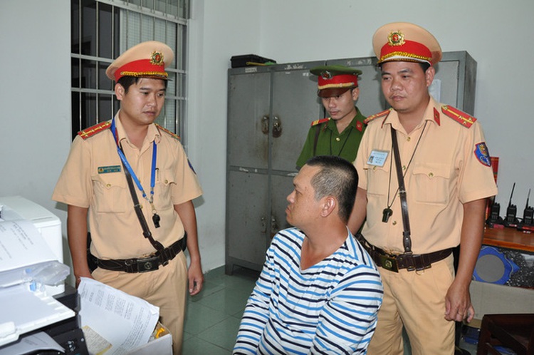 Driver of overloaded sleeper bus found drugged in Vietnam’s Central Highlands
