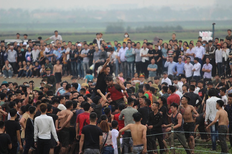 Locals upset as authorities cancel controversial ‘lucky ball’ competition in northern Vietnam