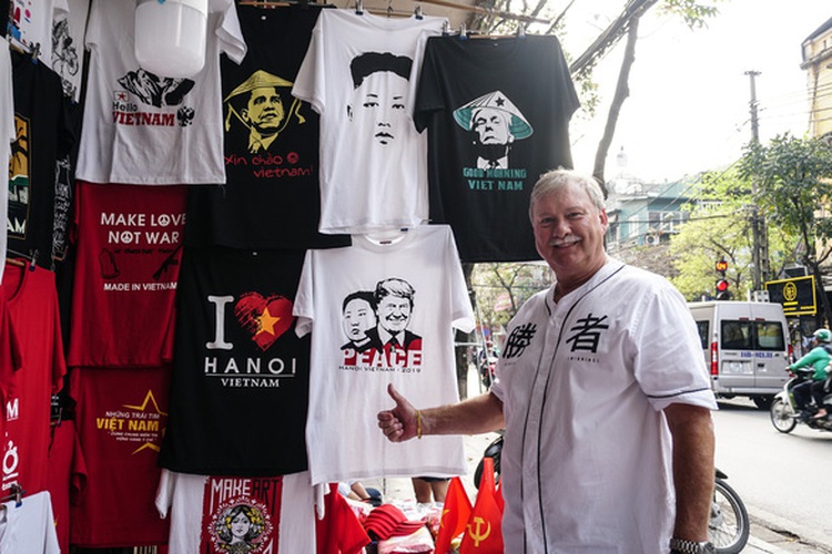 T-shirts with Trump, Kim images sell like hot cakes in Vietnam ahead of Hanoi summit