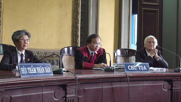 Sexism? Vietnamese judge tells wife to back down, let husband do business at divorce court
