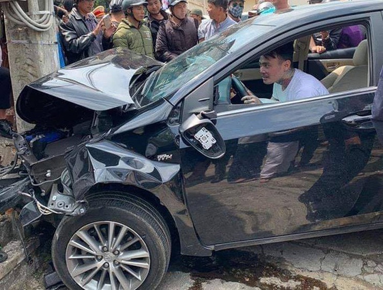 At least one injured in vehicle crash in Da Lat